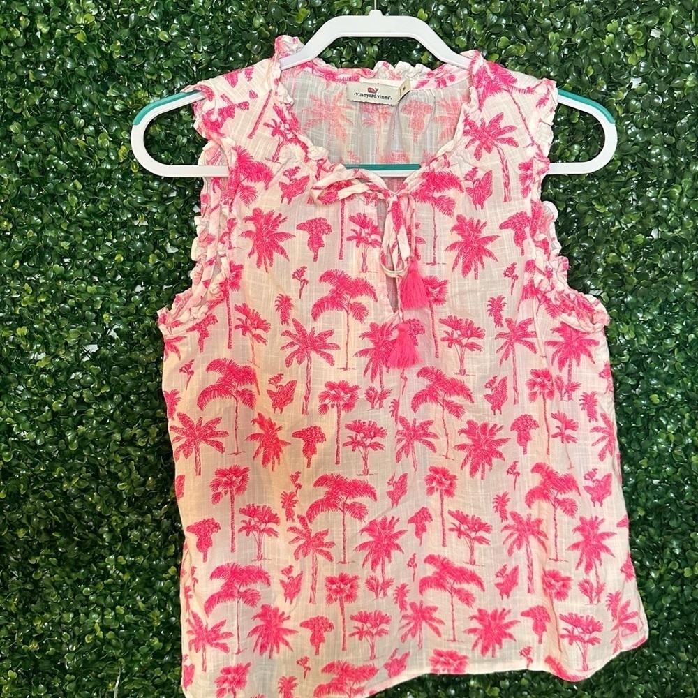 Vineyard Vines Pink Palms & Plumeria Ruffle Top Size M